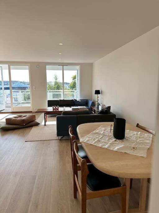 Ny Urban Leilighet Med Super Utsikt Haugesund Exteriör bild